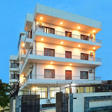 Hotel The York Noida Exterior photo