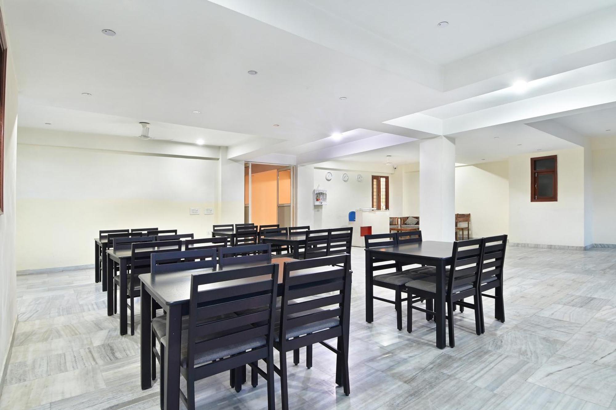 Hotel The York Noida Exterior photo