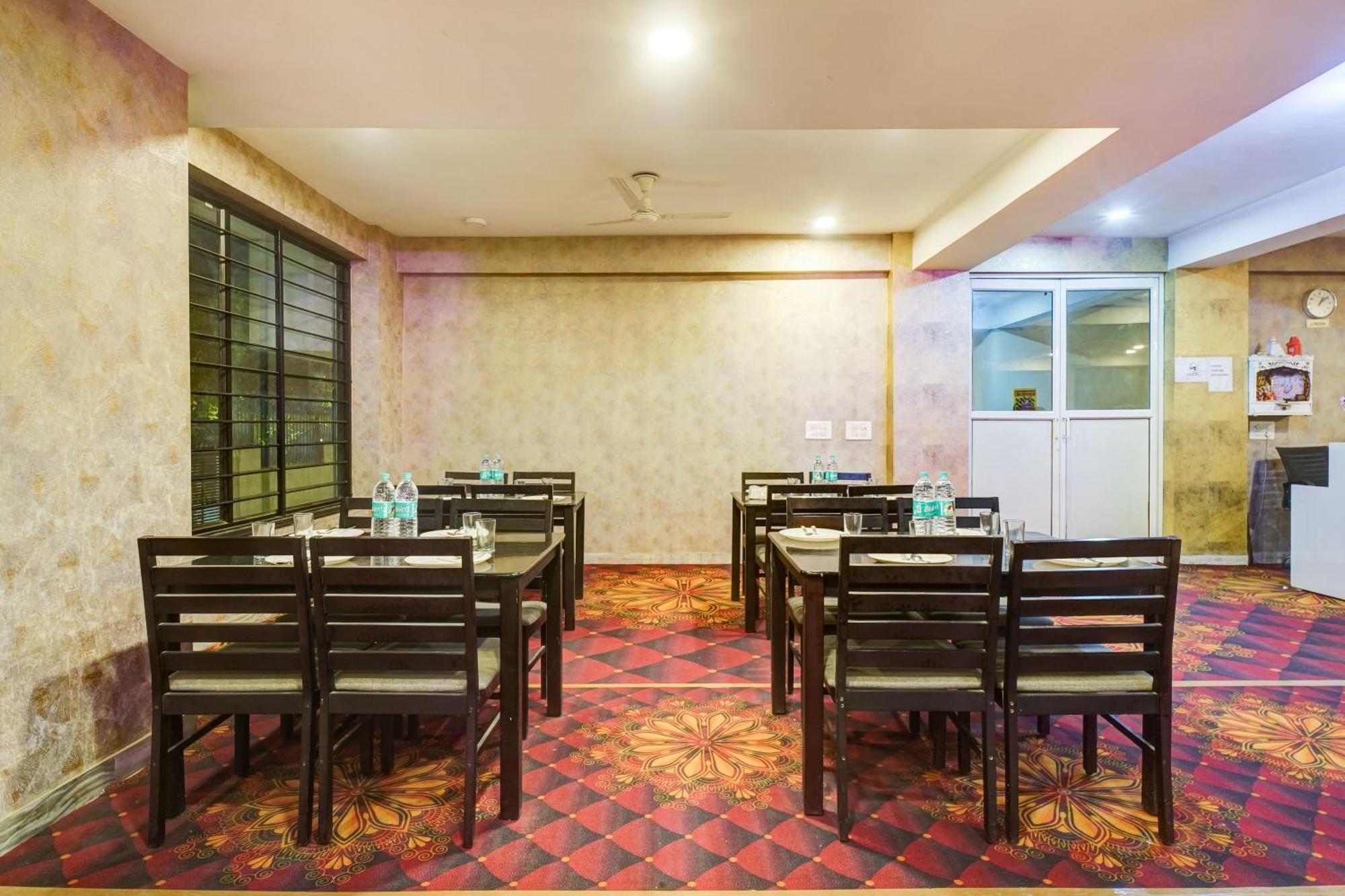 Hotel The York Noida Exterior photo
